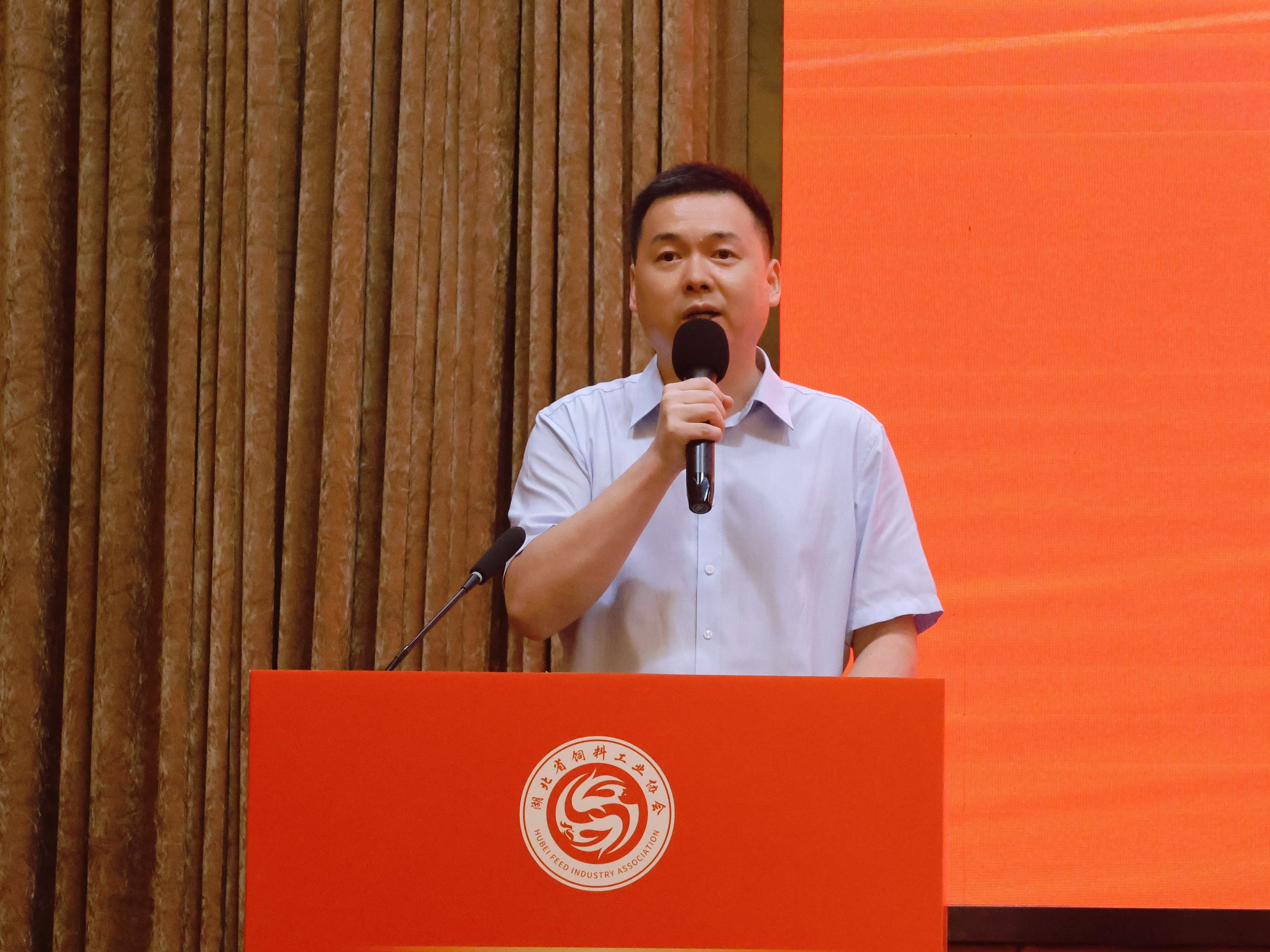 李俊(1).jpg